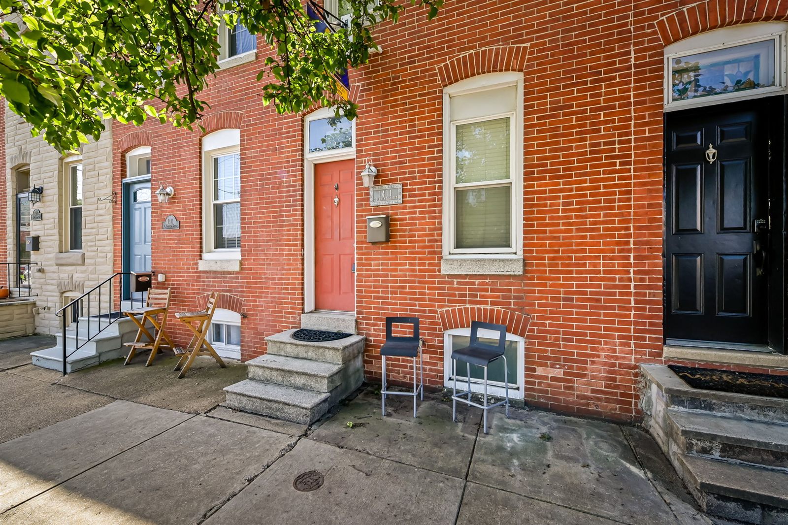 Front of 1411 East Clement Street